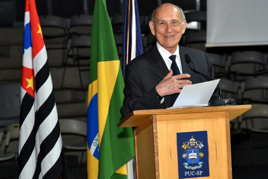 Padre José Oscar Beozzo recebe o título de Doutor Honoris Causa pela PUC-SP - Jornal O São Paulo