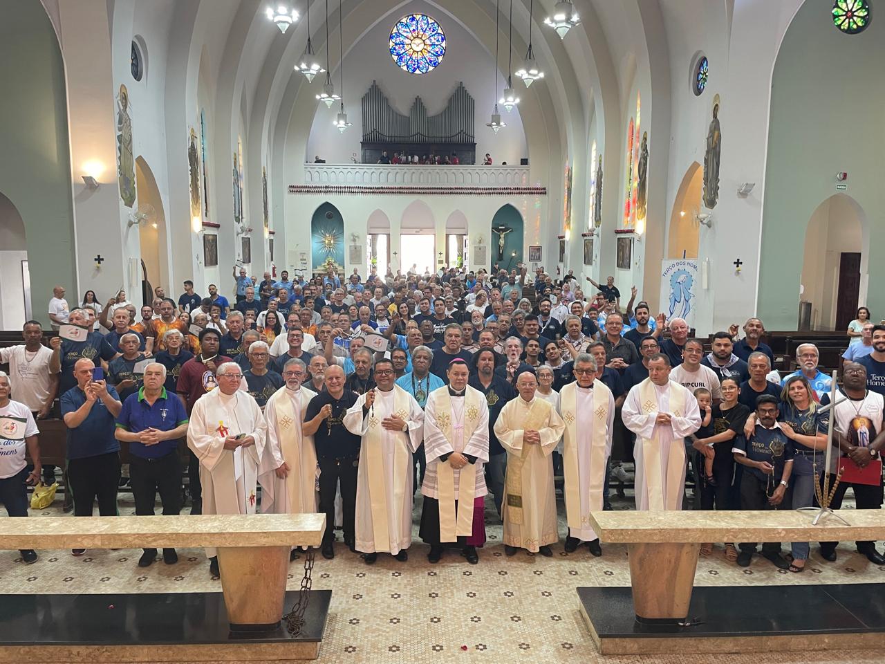 Belém: Sacerdotes, religiosos e leigos participam do 7º Encontro Regional do Terço dos Homens - Jornal O São Paulo