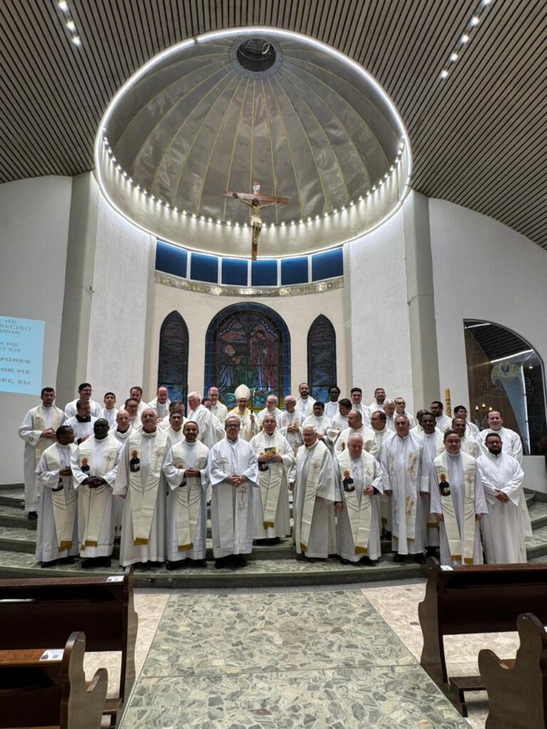 Dom Edilson de Souza Silva preside missa em sufrágio das almas de membros e colaboradores da Ages já falecidos - Jornal O São Paulo