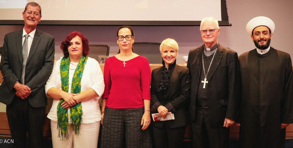 Leis anticonversão, vigilância em celulares e genocídios: em 62 países, há graves violações à liberdade religiosa - Jornal O São Paulo