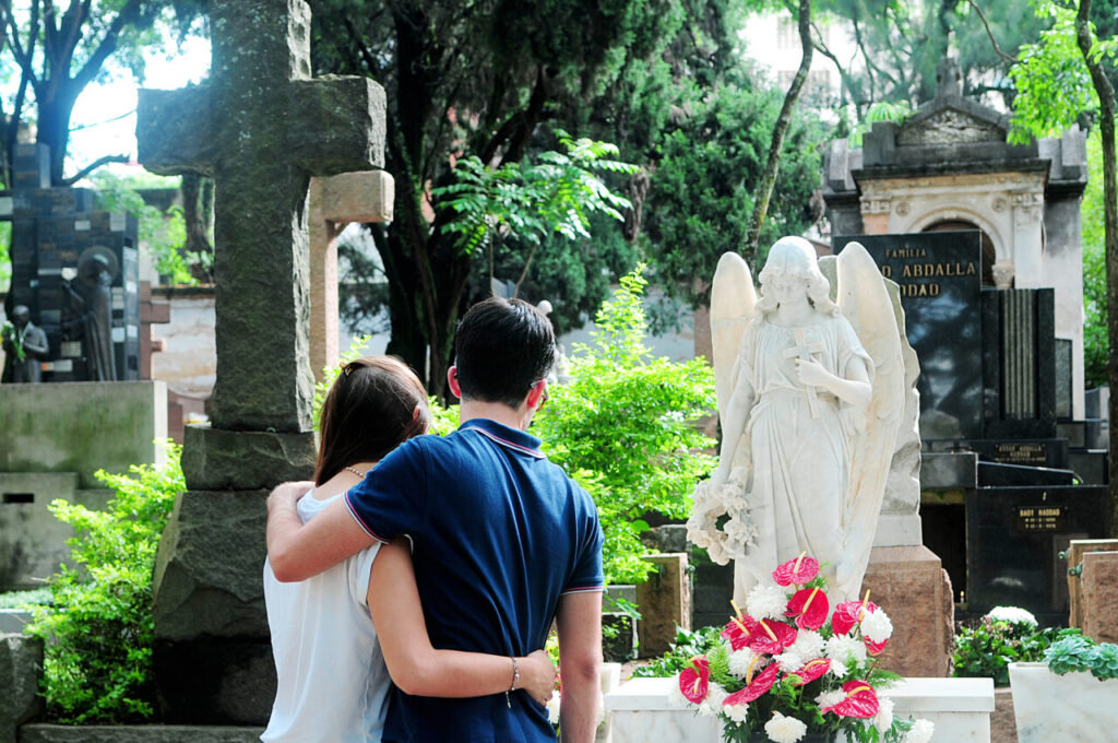 A Igreja está sempre ao lado dos enlutados e não cobra pelas exéquias - Jornal O São Paulo