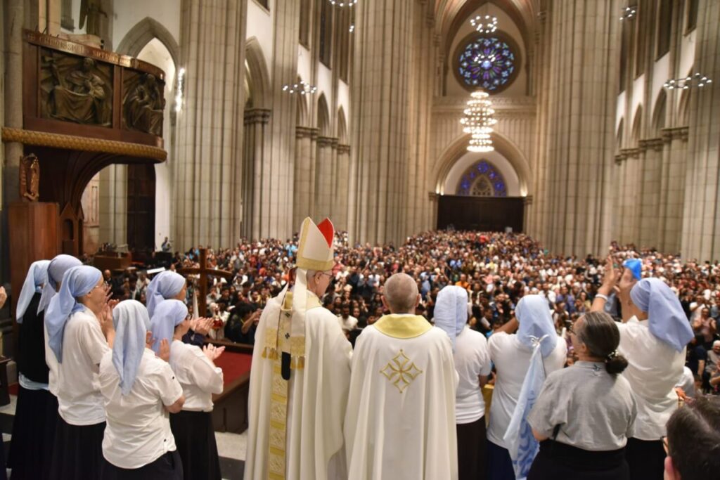 Missão Belém: Padre Giampietro e Irmã Cacilda falam do resgate de 30 mil vidas do ‘inferno’ da rua e das drogas - Jornal O São Paulo