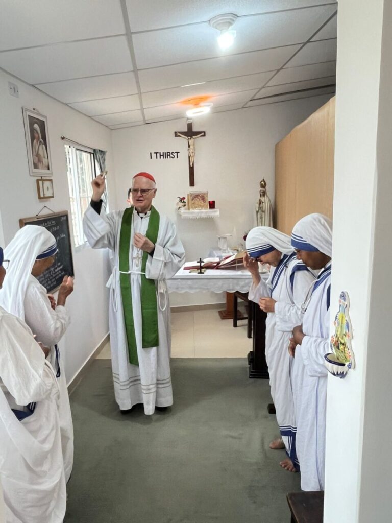 Dom Odilo abençoa a nova casa da Congregação das Missionárias da Caridade - Jornal O São Paulo