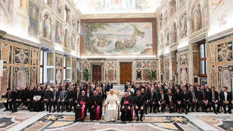 Papa: universidades católicas devem se tornar “itinerários da mente rumo a Deus” - Jornal O São Paulo