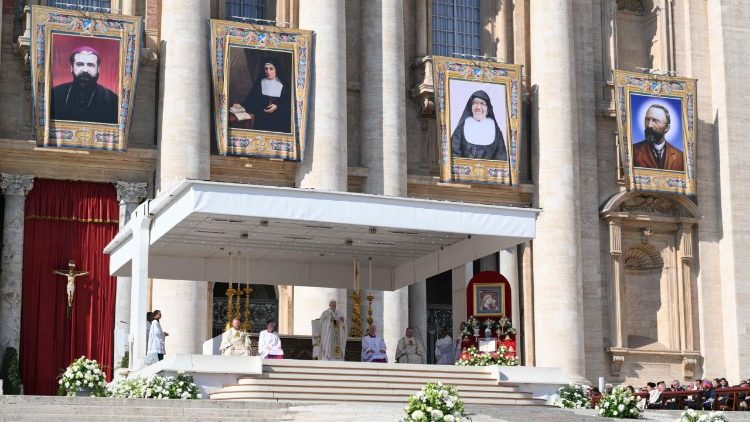 Leão XIV canoniza 7 santos para a Igreja - Jornal O São Paulo