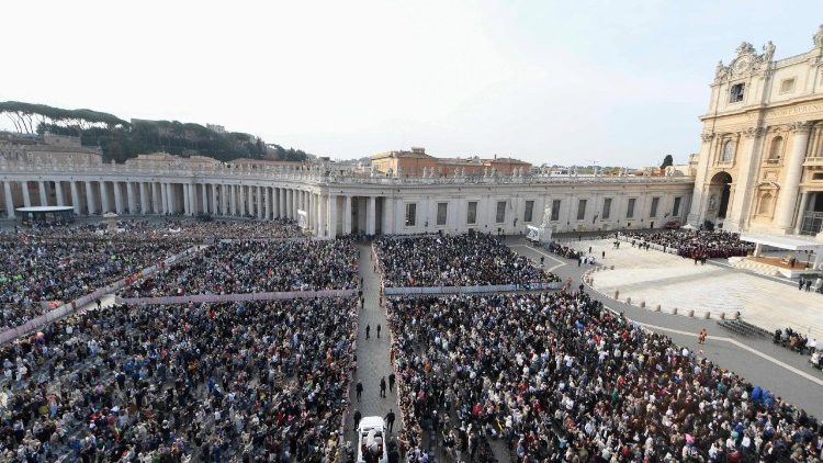 Papa: o otimismo pode decepcionar, a esperança promete e cumpre - Jornal O São Paulo