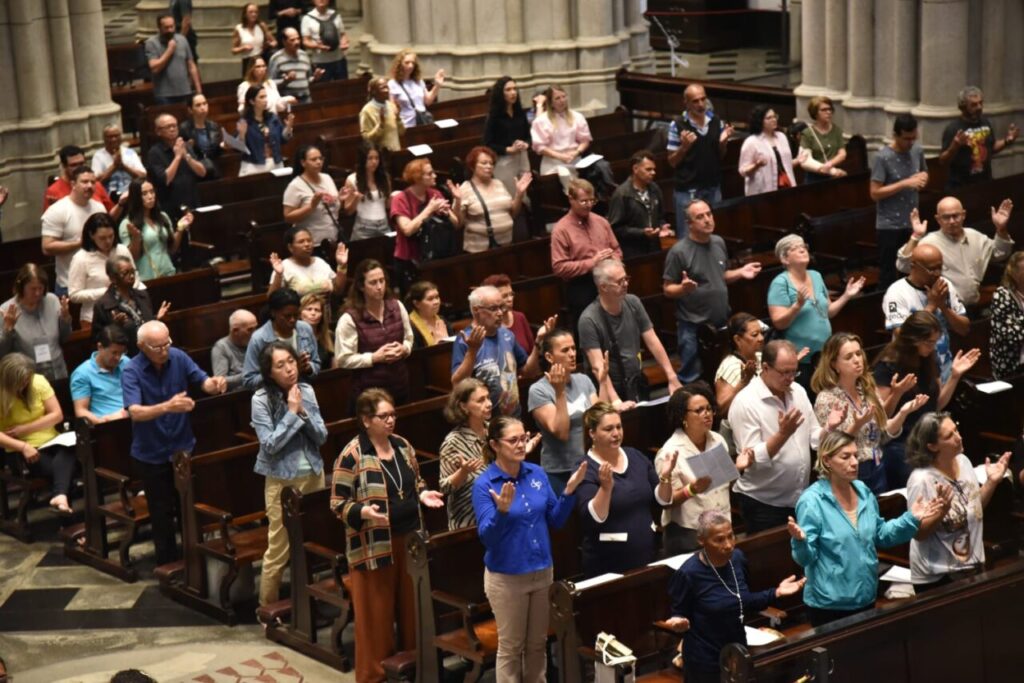 Animado pela esperança cristã, o professor é ‘mestre e modelo’ aos estudantes - Jornal O São Paulo