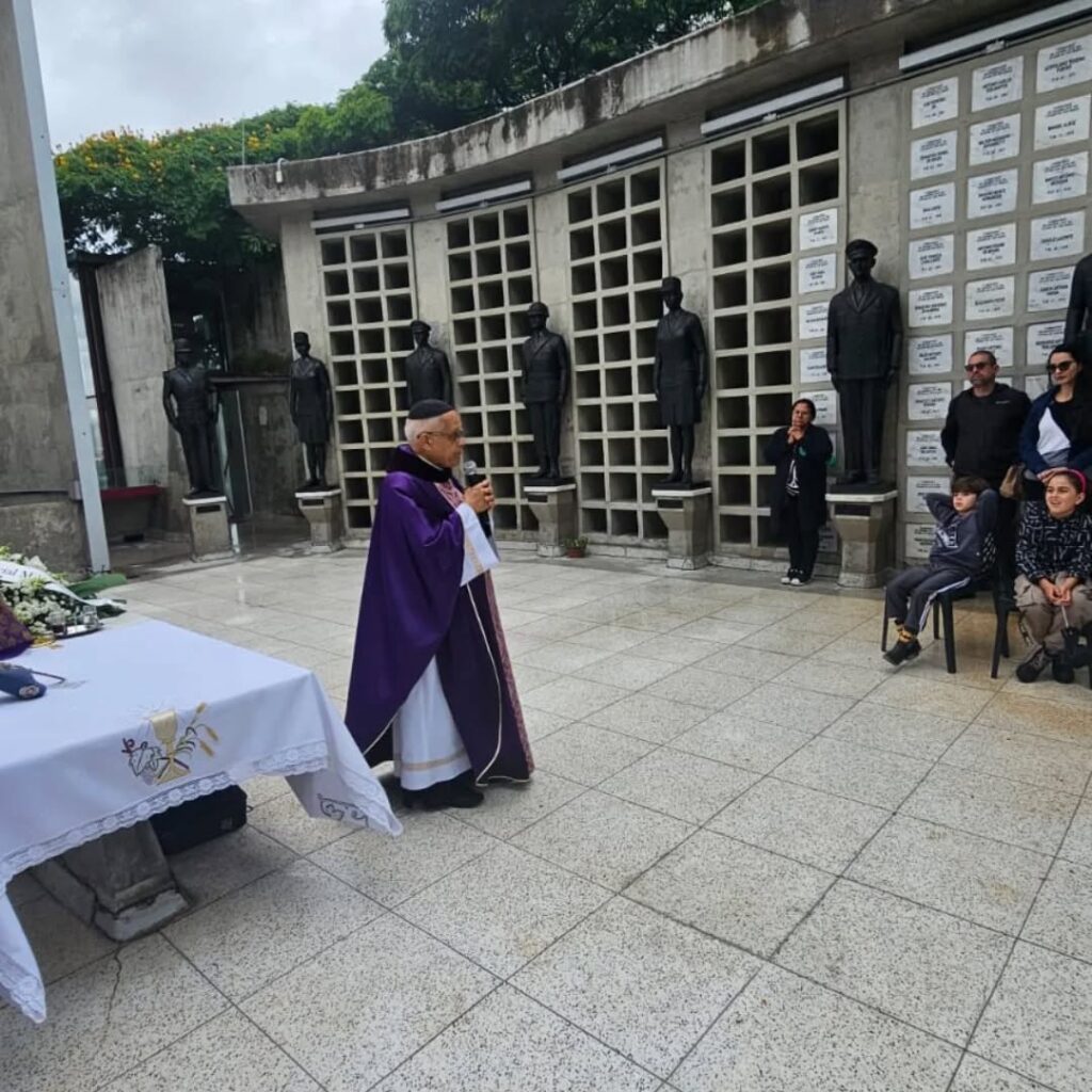 Sé: Dom Rogério e padres presidem missas em cemitérios no ‘Dia de Finados’ - Jornal O São Paulo