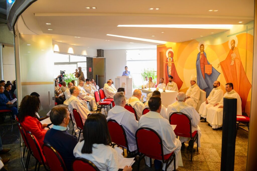 Fapcom celebra 20 anos e reafirma missão de formar comunicadores para a comunhão - Jornal O São Paulo