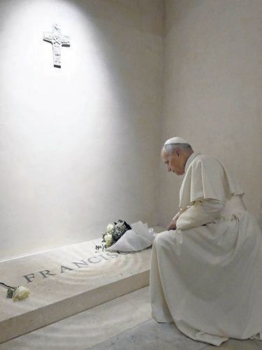 Papa Leão XIV celebra a esperança pascal dos fiéis defuntos - Jornal O São Paulo