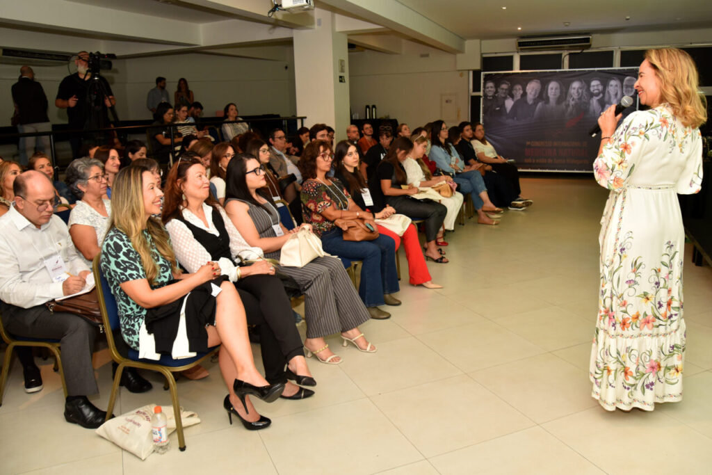 Congresso sobre medicina natural destaca a santa pioneira em saúde integral - Jornal O São Paulo