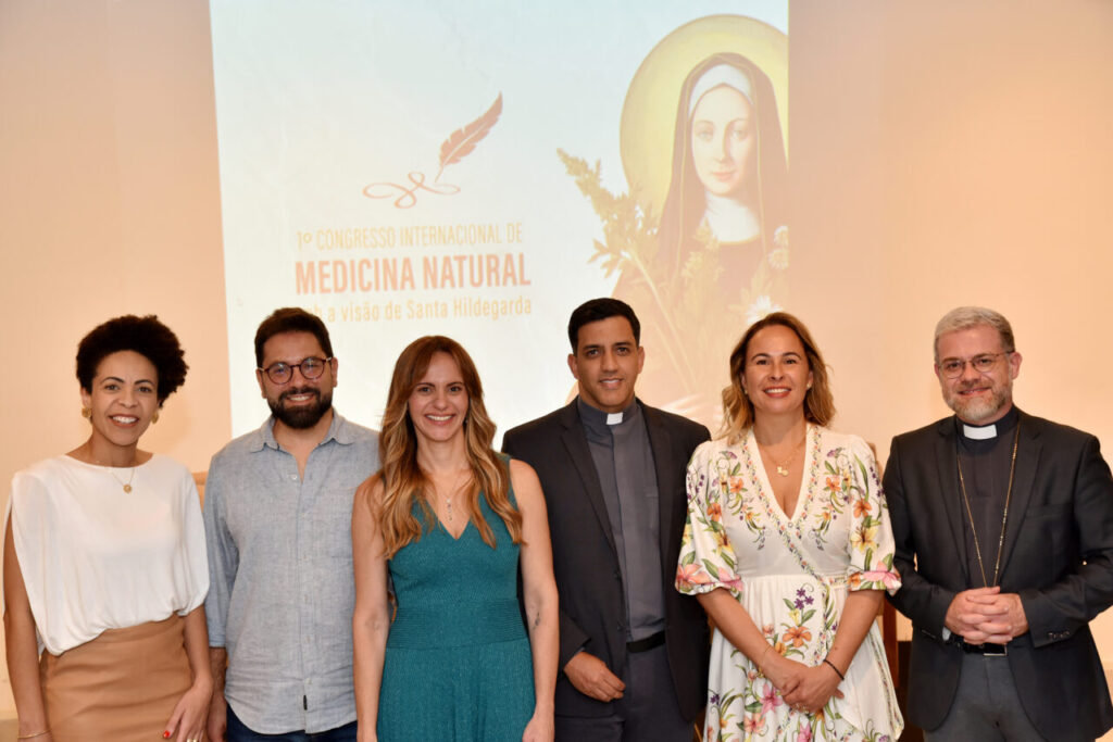 Congresso sobre medicina natural destaca a santa pioneira em saúde integral - Jornal O São Paulo