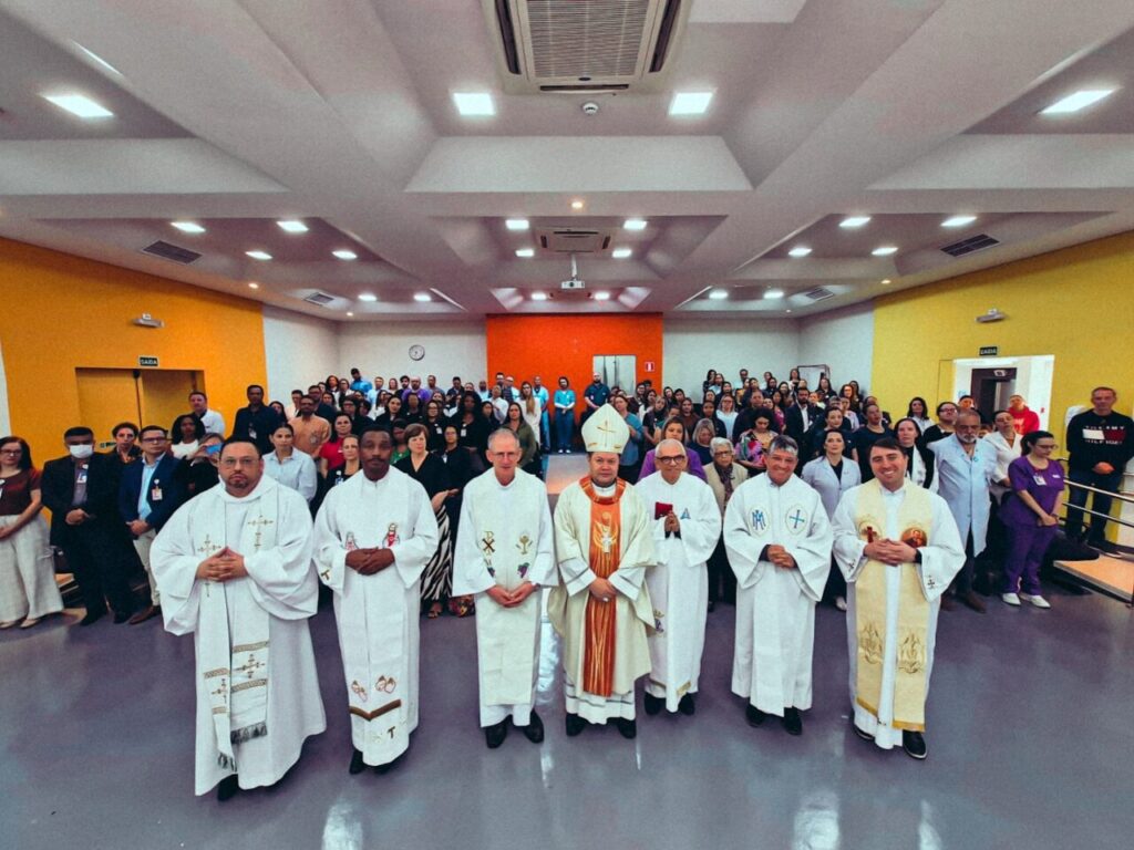 Dom Cícero preside missas com Crismas e posse de capelão hospitalar - Jornal O São Paulo