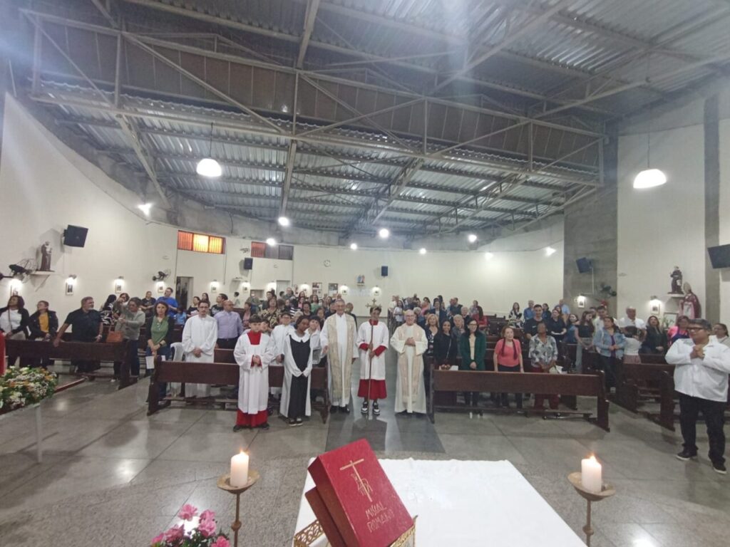 Na Lapa, Dom Edilson preside Crismas, missa do Apostolado da Oração e participa do Dia Mundial dos Pobres - Jornal O São Paulo