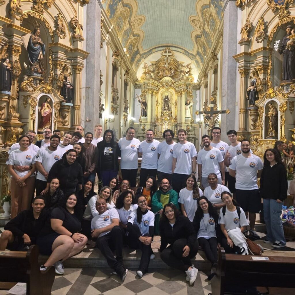 Em caminhada, Juventude Franciscana reflete sobre a Casa Comum - Jornal O São Paulo