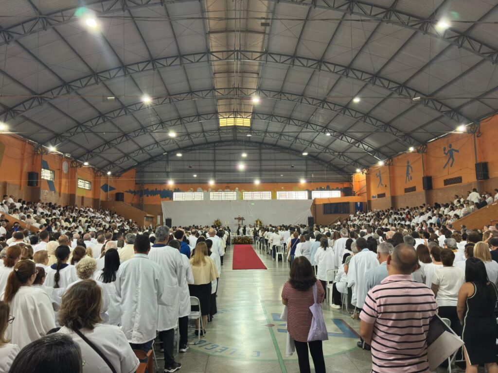 Dom Cícero exorta ministros extraordinários da Sagrada Comunhão a levarem Cristo aos que sofrem - Jornal O São Paulo