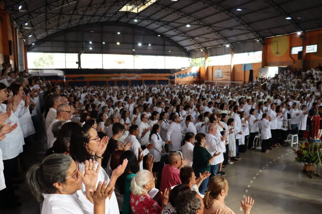 Dom Cícero exorta ministros extraordinários da Sagrada Comunhão a levarem Cristo aos que sofrem - Jornal O São Paulo