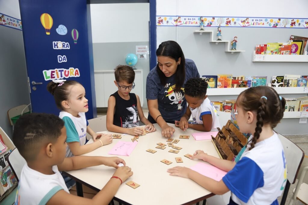 No Brasil, menos de 60% das crianças são alfabetizadas na idade certa - Jornal O São Paulo