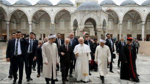 Leão XIV visita a Mesquita Azul de Istambul - Jornal O São Paulo
