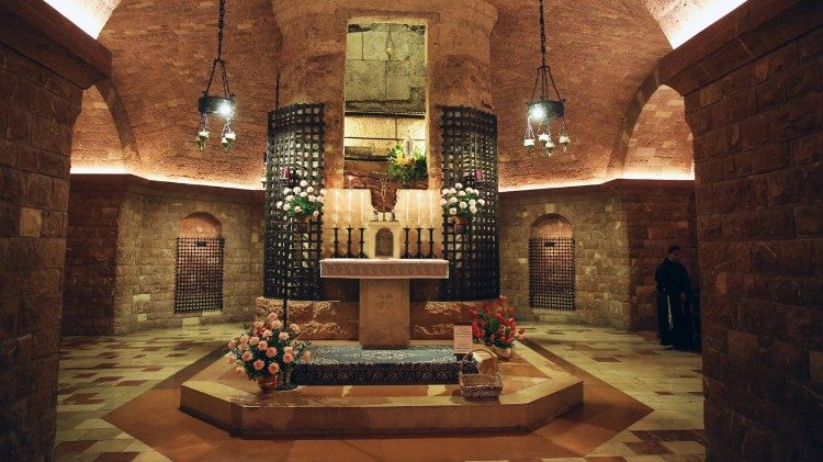 Na Itália, mais de 150 mil pessoas se inscrevem para ver os restos mortais de São Francisco - Jornal O São Paulo