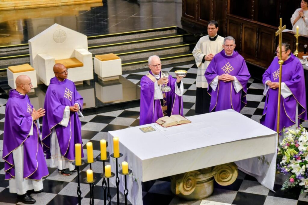 Na Catedral da Sé, Cardeal Scherer preside missa em sufrágio dos bispos, padres e leigos consagrados falecidos - Jornal O São Paulo