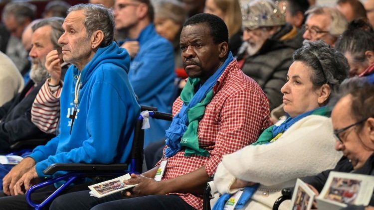 Papa no Dia Mundial dos Pobres: ‘Não poderá haver paz sem justiça’ - Jornal O São Paulo