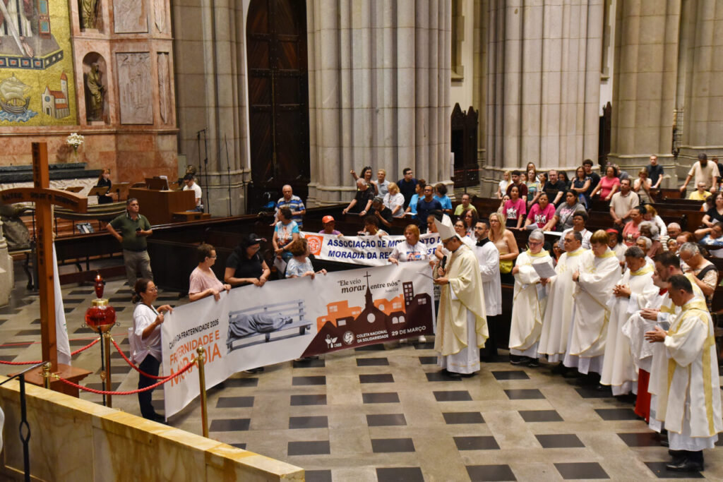 Articuladores da CF 2026 na Arquidiocese peregrinam à Catedral da Sé no Ano Jubilar - Jornal O São Paulo