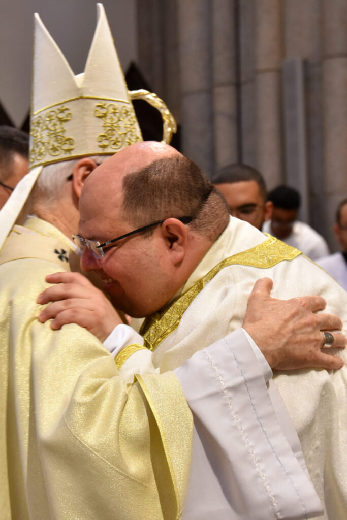 Cardeal Scherer ordena quatro novos padres para a Arquidiocese de São Paulo