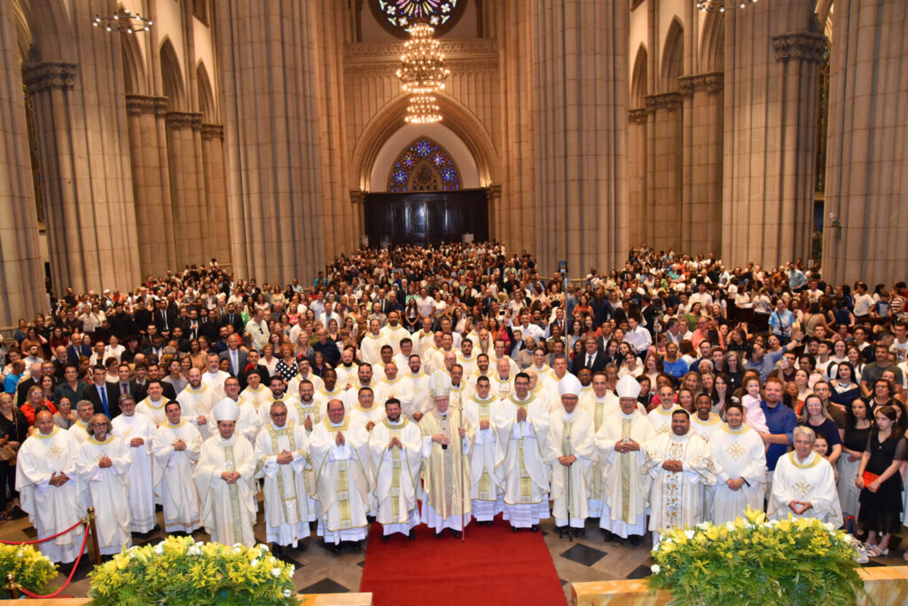 Cardeal Scherer ordena quatro novos padres para a Arquidiocese de São Paulo