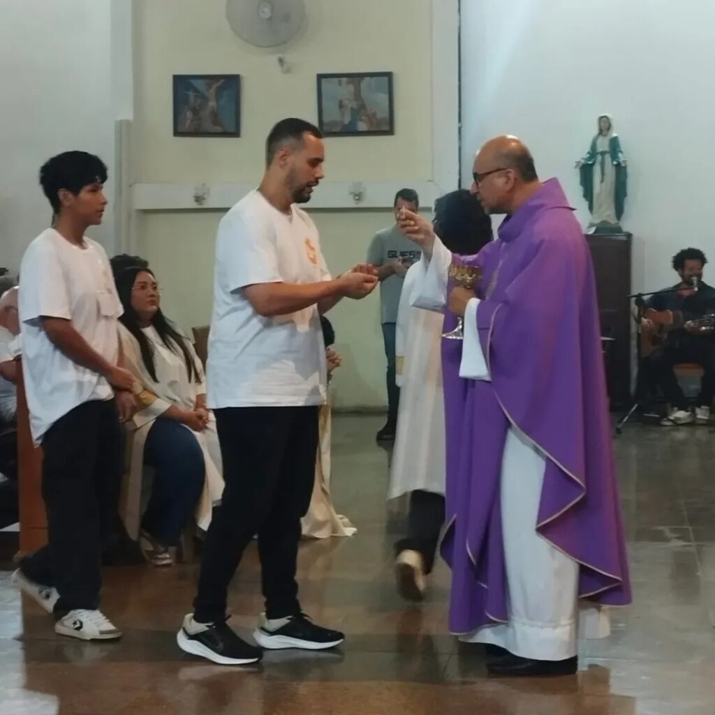 Na Região Sé, crismas, festas de padroeiro e retiro da Pastoral Familiar mobilizam fiéis - Jornal O São Paulo