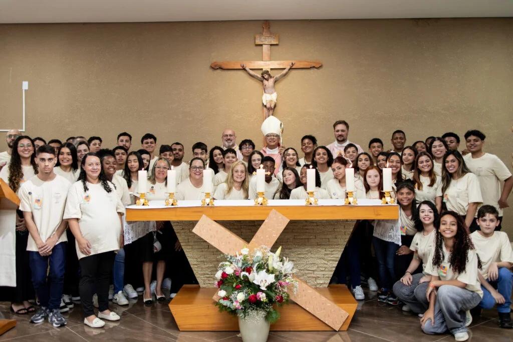 Dom Carlos Silva preside jubileu de ouro sacerdotal do Padre Bragheto e missas com Crismas - Jornal O São Paulo