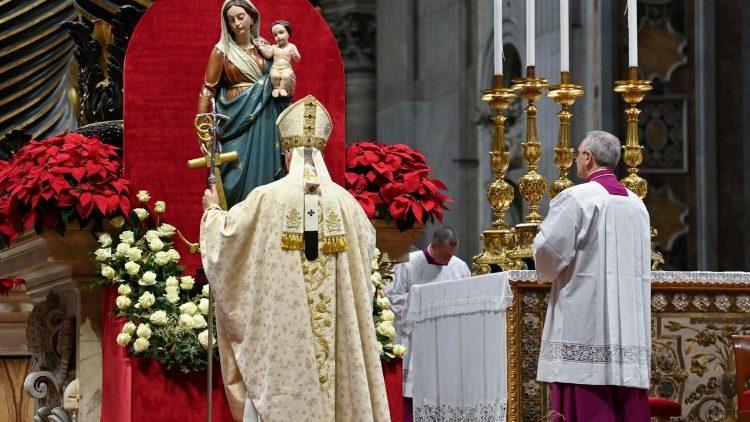 Papa na Missa de Natal: estamos a serviço de uma presença que suscita o bem - Jornal O São Paulo
