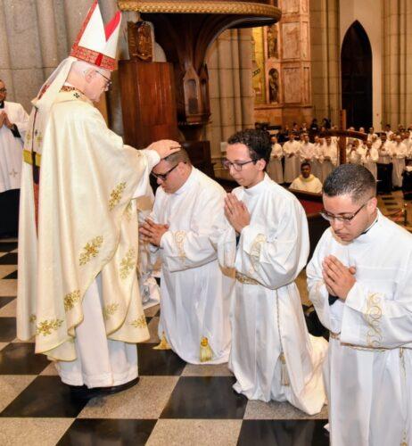 Dom Odilo ordena 7 diáconos: servidores da Palavra, do altar e da caridade - Jornal O São Paulo