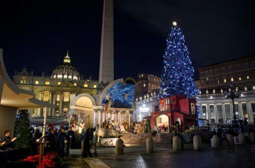 Presépios luminosos adornam a Praça São Pedro - Jornal O São Paulo