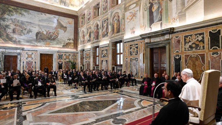 Leão XIV aos diplomatas: a paz se constrói ‘no coração e a partir do coração’ - Jornal O São Paulo