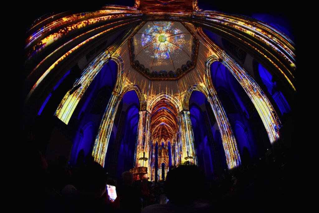 Luminiscence convida o público a percorrer a história da Catedral da Sé e da cidade - Jornal O São Paulo