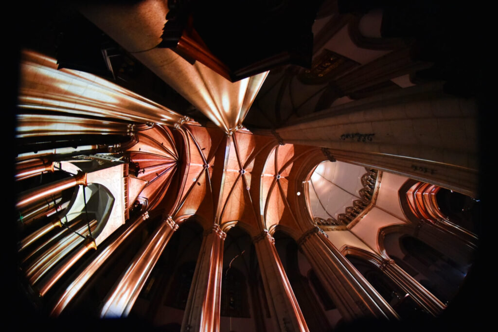 Luminiscence convida o público a percorrer a história da Catedral da Sé e da cidade - Jornal O São Paulo