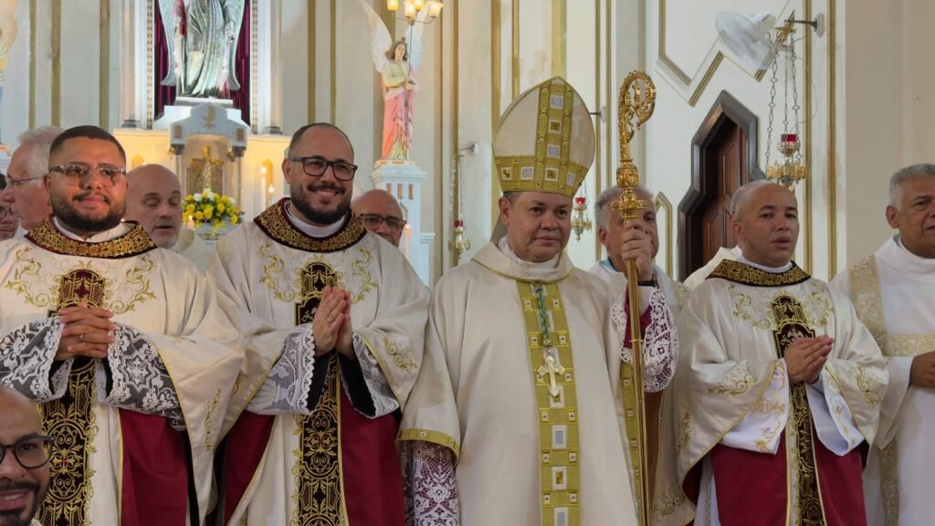 Dom Cícero preside a ordenação sacerdotal de três religiosos barnabitas - Jornal O São Paulo