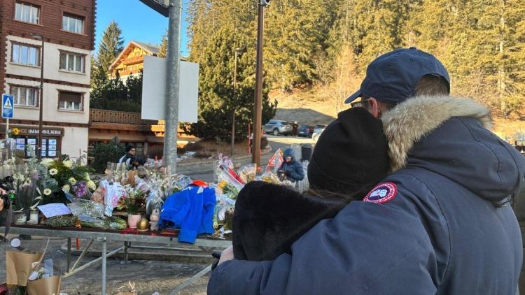 Papa expressa sua compaixão às famílias das vítimas de incêndio na Suíça - Jornal O São Paulo