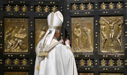 Papa Leão XIV fecha a última Porta Santa e pede uma Igreja aberta e ‘em caminho’ - Jornal O São Paulo