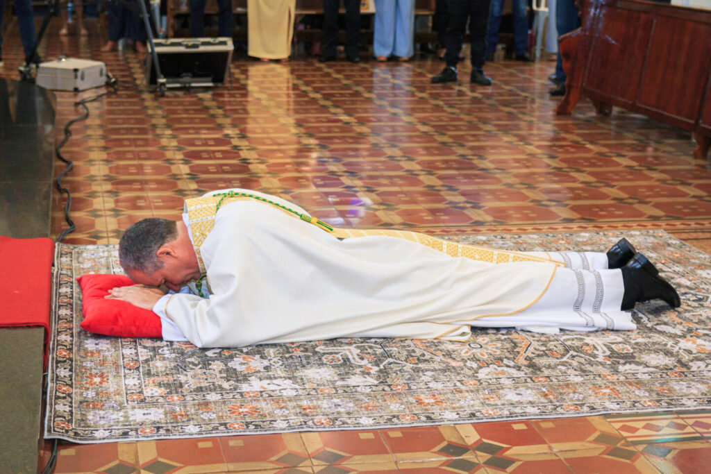 ‘Se Ele chama, Ele nos sustenta’, diz Dom Celso Alexandre ao ser ordenado Bispo - Jornal O São Paulo