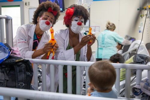 Quando a alegria e o afeto ‘contagiam’ os hospitais