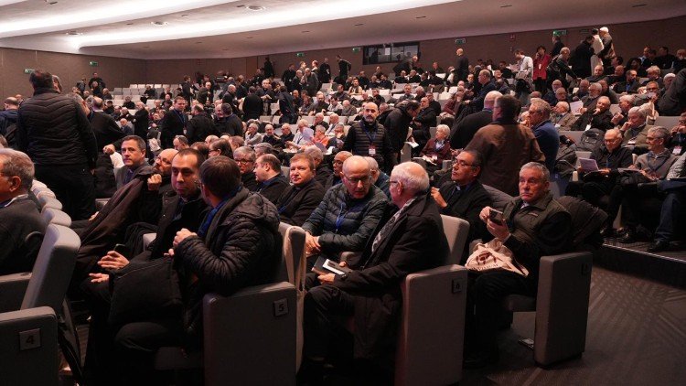 Papa exorta sacerdotes a ‘presença fiel e disponibilidade generosa’ - Jornal O São Paulo