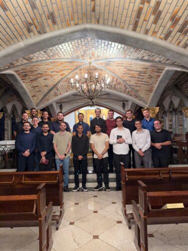 16 vocacionados ingressam no Seminário Propedêutico da Arquidiocese
